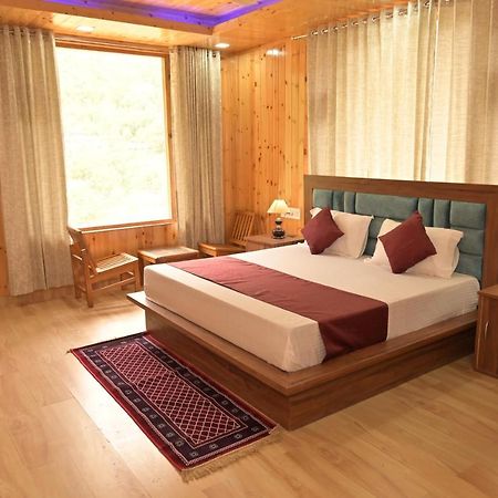 Hotel Royal Galaxy Tirthan Banjār Екстериор снимка
