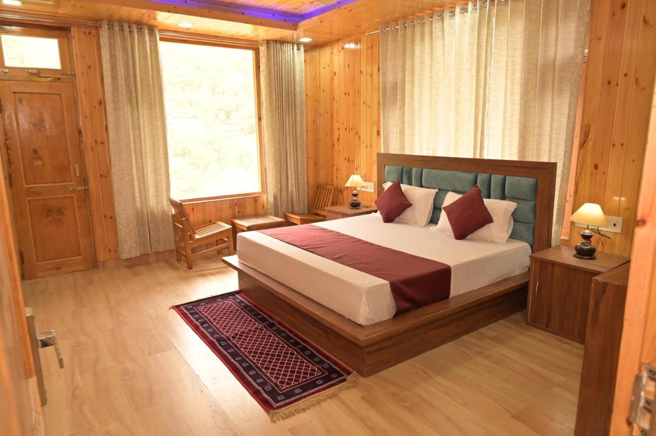 Hotel Royal Galaxy Tirthan Banjār Екстериор снимка
