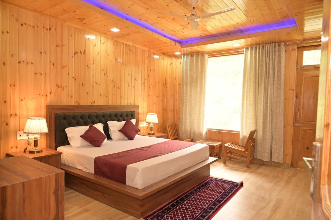 Hotel Royal Galaxy Tirthan Banjār Екстериор снимка