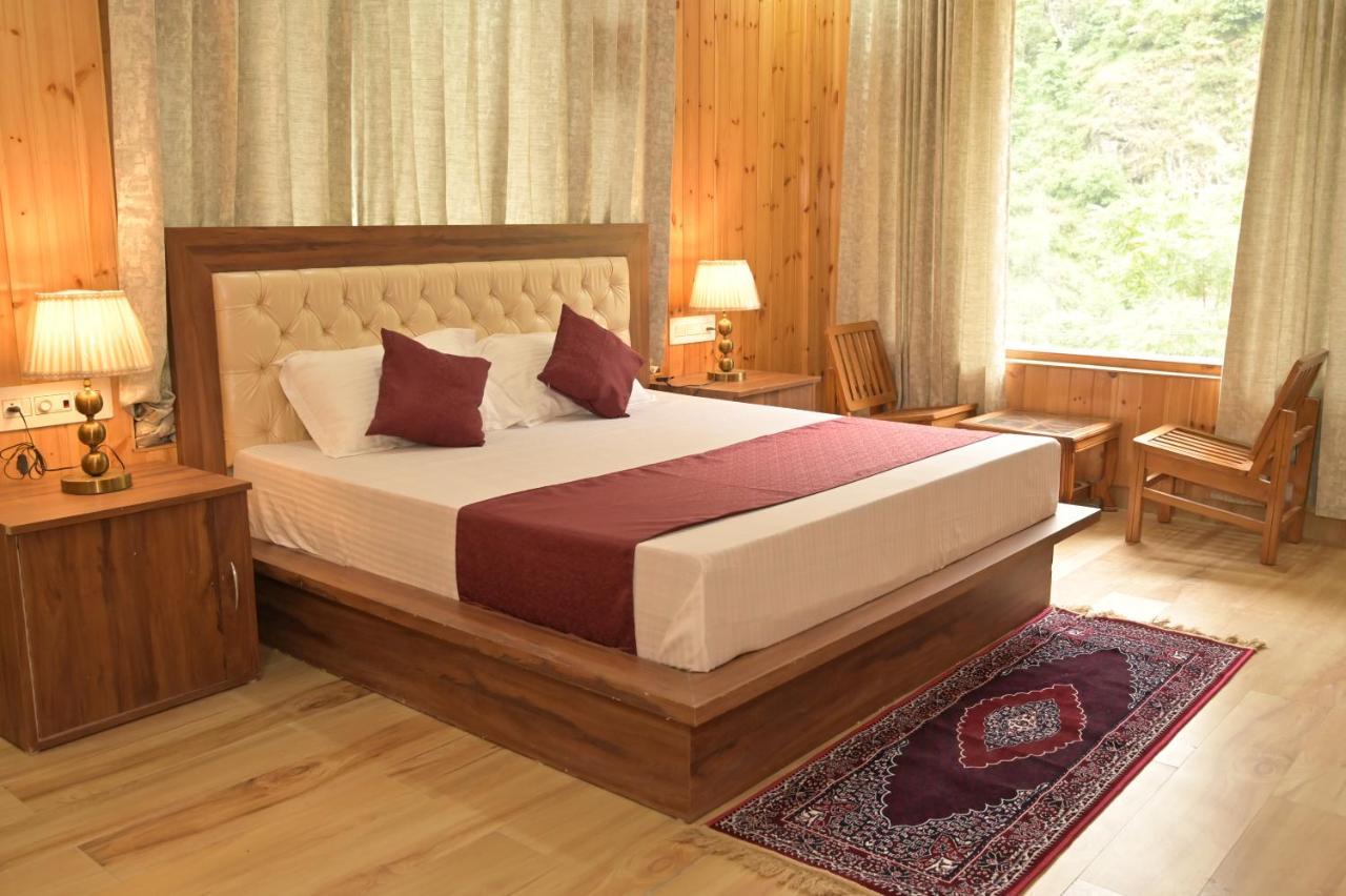 Hotel Royal Galaxy Tirthan Banjār Екстериор снимка